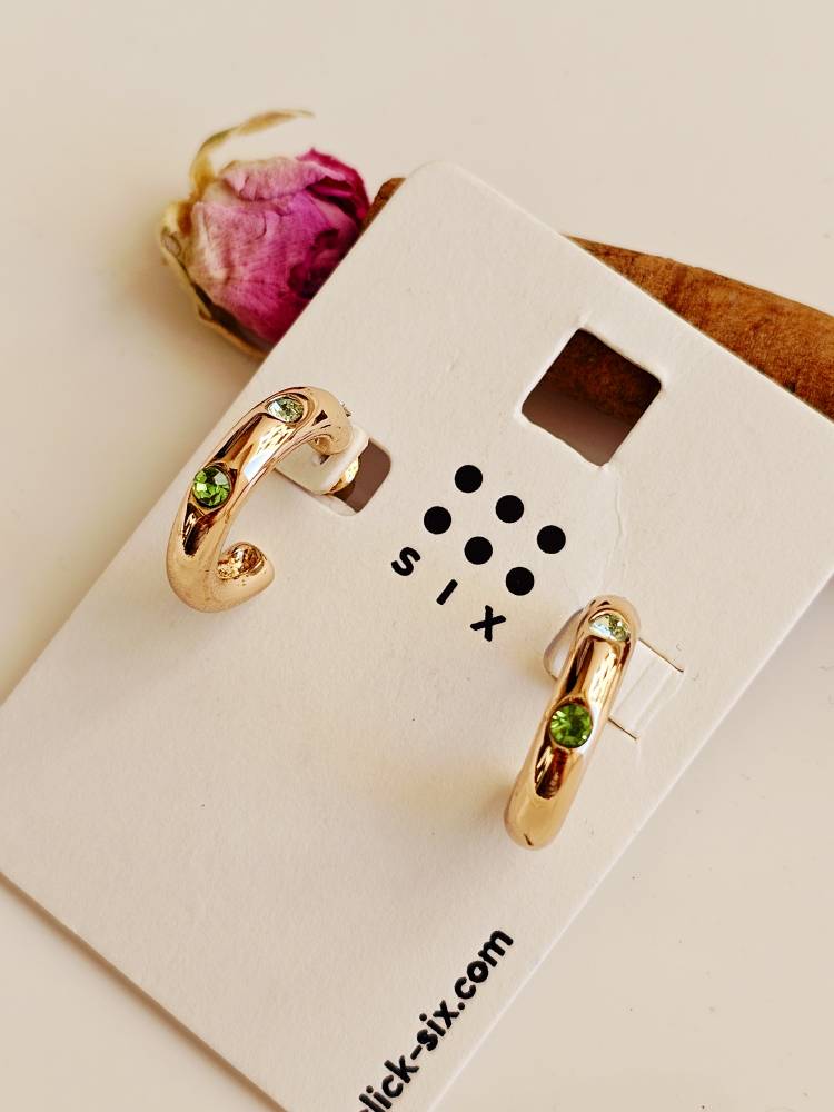 گوشواره میخی طلایی نگین سبز